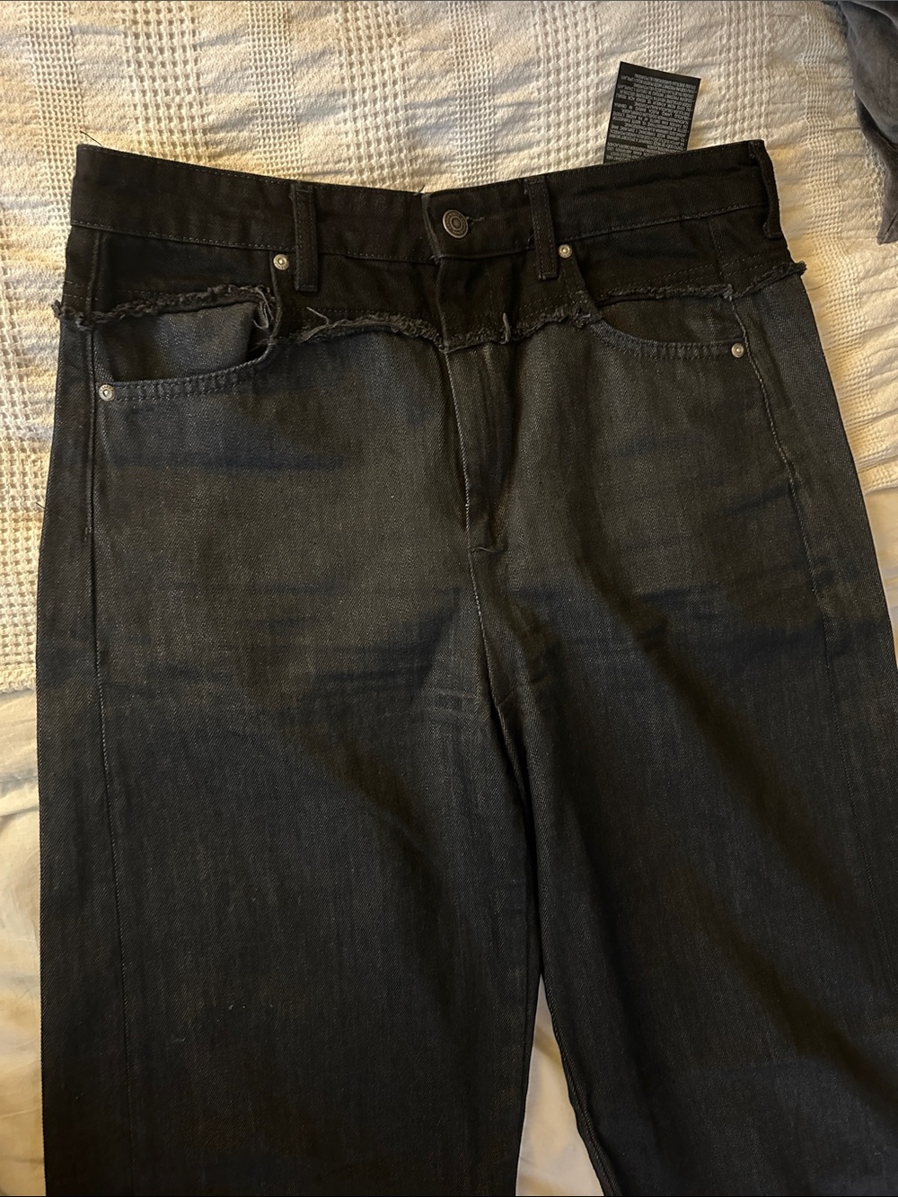 Zara Women’s Black Raw-Edge Waist Jeans